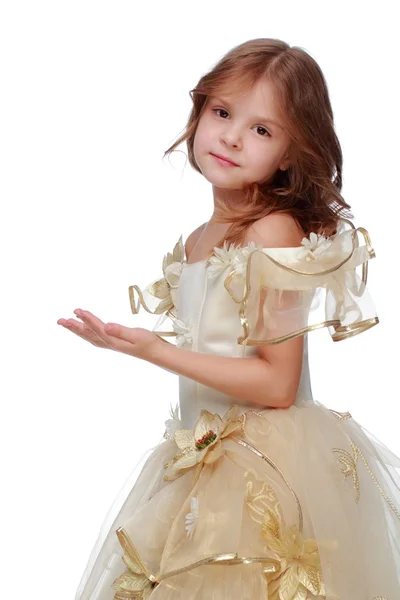 Красивая маленькая девочка в вечернем платье — стоковое фото