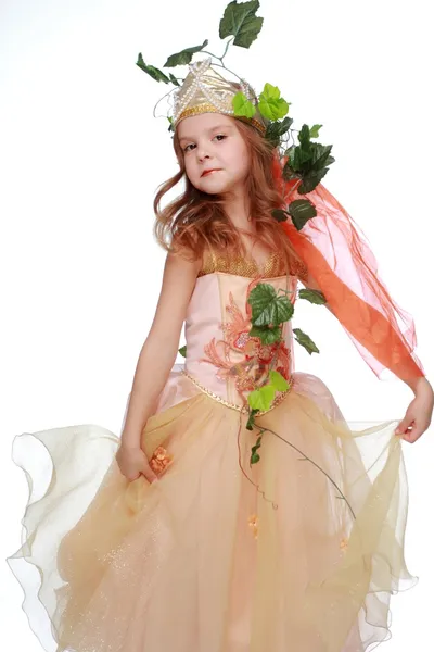 Kleines Mädchen im Abendkleid — Stockfoto
