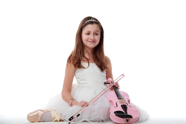 Unga ballerina med en fiol — Stockfoto