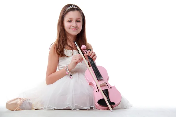 Jeune ballerine avec un violon — Photo