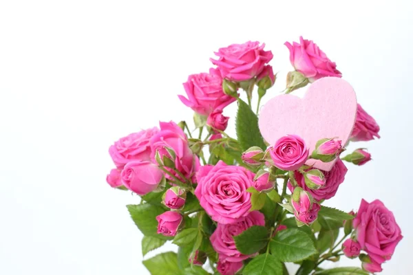 Roses bouquet with pink heart — Stock Photo, Image