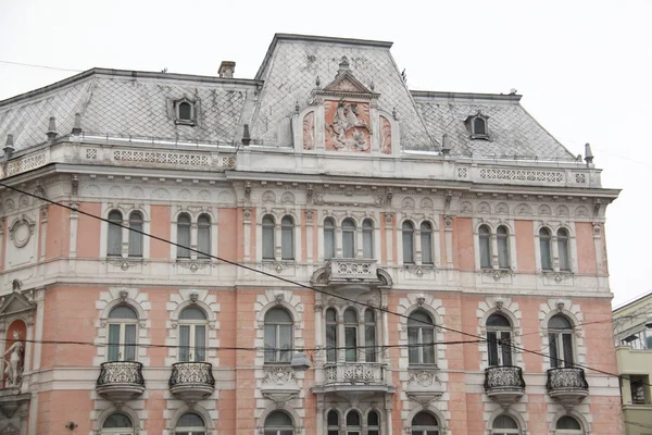 Stary budynek w centrum Lwowa — Zdjęcie stockowe