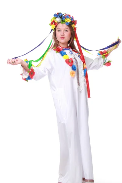 Jonge vrouw in de Oekraïense nationale kostuum — Stockfoto