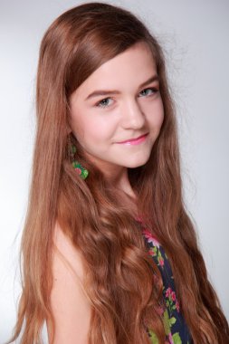 çok güzel genç bir kadın