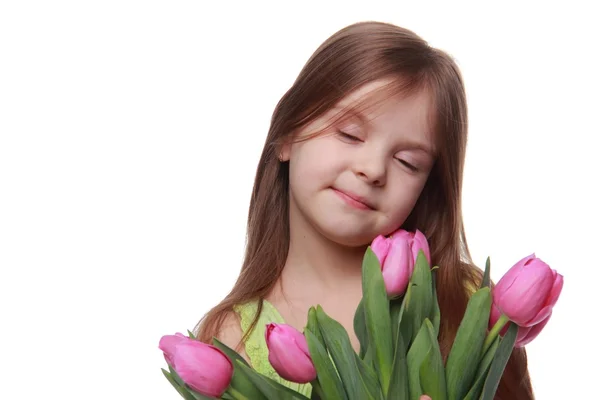 Image d'un bel enfant avec un bouquet de tulipes — Photo