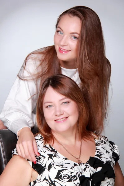 Matka s mladou dcerou — Stock fotografie