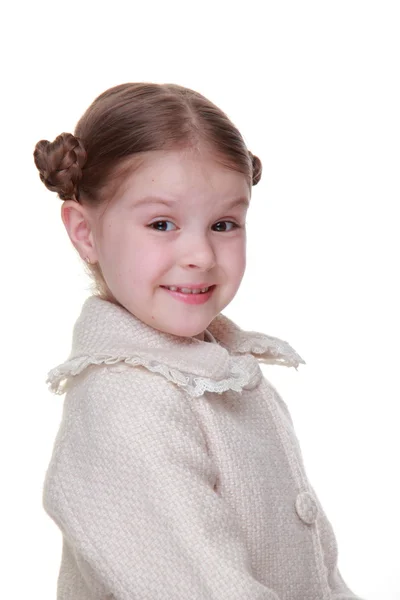 Portrait studio d'une fille heureuse en manteau léger — Photo