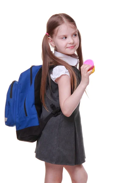 페인트를 들고 schoolbag와 귀여운 여 학생 — 스톡 사진