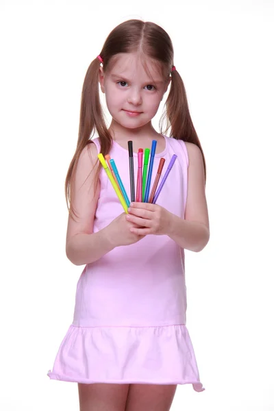 Retrato de estudio de niña con rotuladores —  Fotos de Stock