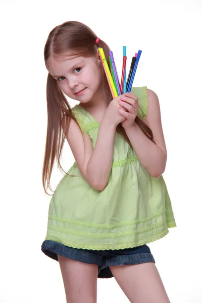 Retrato de estudio de niña con rotuladores — Foto de Stock