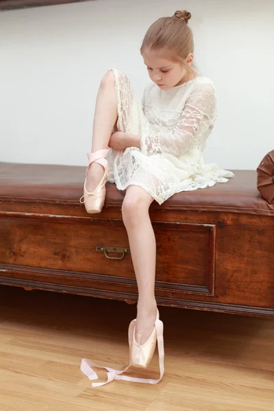 Ballerina i pointes — Stockfoto