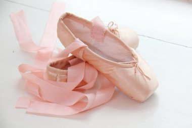 Bale ayakkabı şeritler