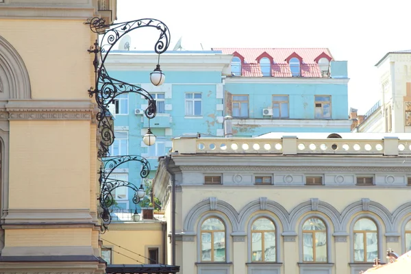 Arkitekturen i centrera av den moderna staden kiev, Ukraina — Stockfoto