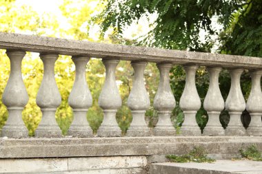 eski bahçede korkuluk