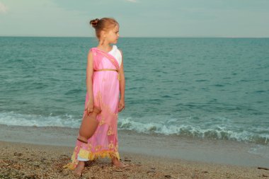 bir tanrıça gibi kız