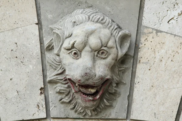 Escultura de cabeça de leão — Fotografia de Stock