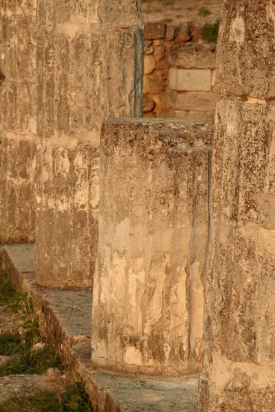 Excavaciones arqueológicas y las ruinas de la antigua ciudad al sol — Foto de Stock