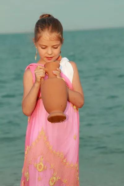 Menina bonita em estilo antigo — Fotografia de Stock