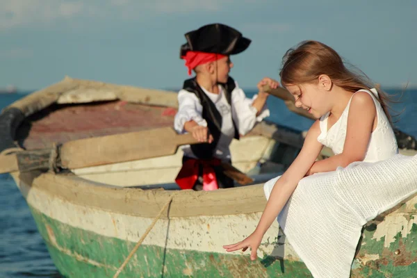 Theatrical performance of the pirates outdoors — Stock Photo, Image