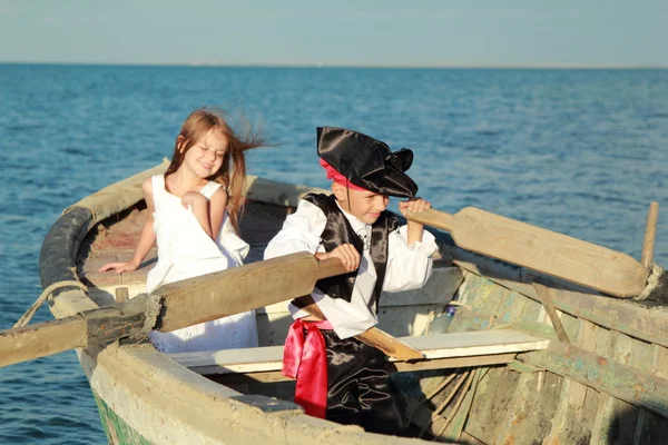 Theatrical performance of the pirates outdoors — Stock Photo, Image