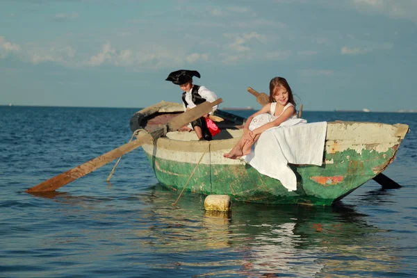 Theatrical performance of the pirates outdoors — Stock Photo, Image