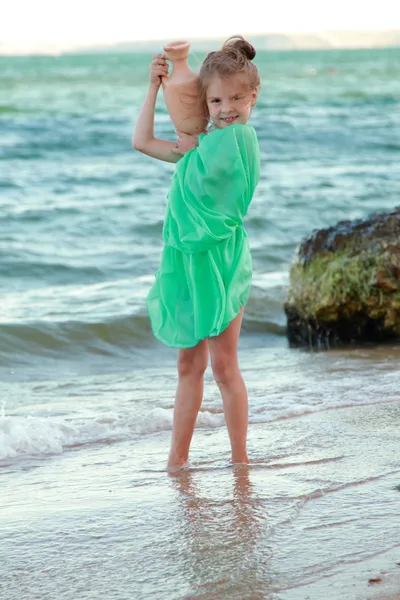 Greek goddess with an amphora. — Stock Photo, Image