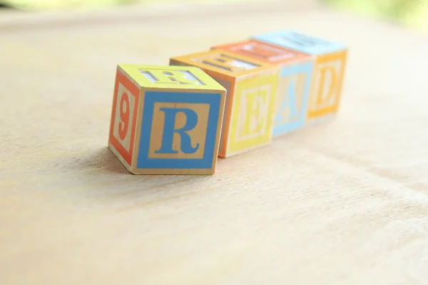 Alfabeto para facilitar a aprendizagem em uma idade jovem . — Fotografia de Stock