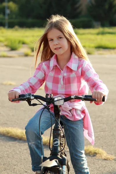 Bella ragazza caucasica — Foto Stock