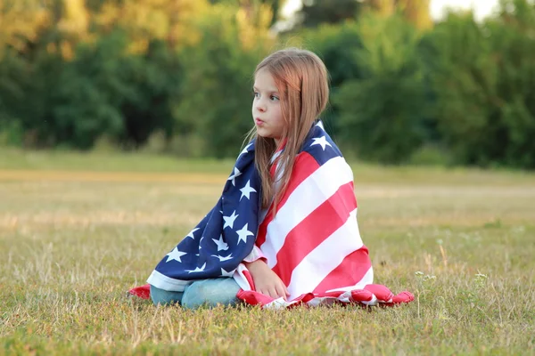 Schöne kleine Amerikanerin — Stockfoto