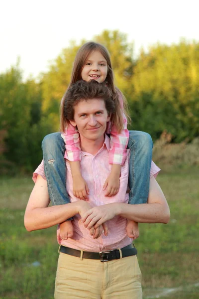 Babası ve kızı. — Stok fotoğraf
