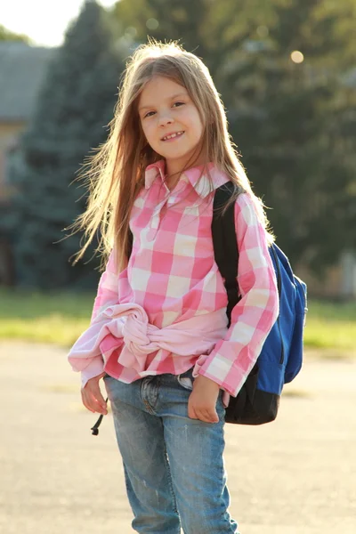 Portrait of a beautiful little girl — Stock Photo, Image