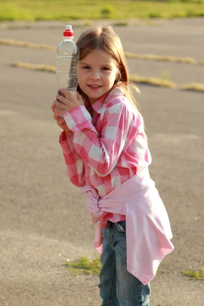 Cute little girl — Stock Photo, Image