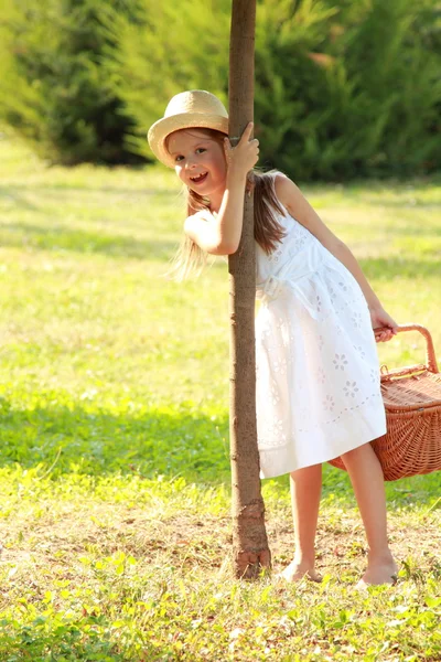 Bela jovem menina — Fotografia de Stock