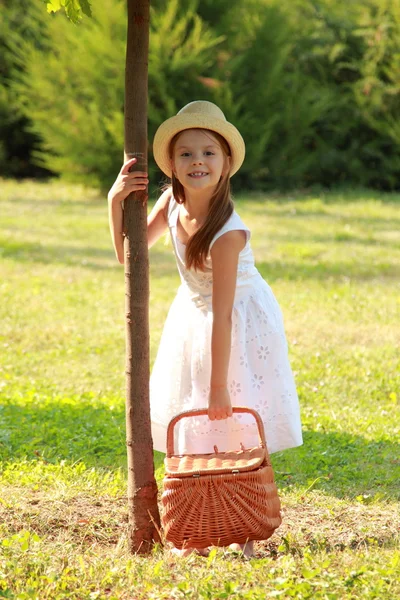 Bela jovem menina — Fotografia de Stock