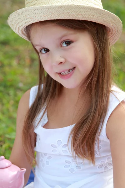 Alegre niña sonriente —  Fotos de Stock