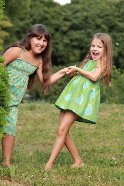 Entzückend lustige Kinder — Stockfoto