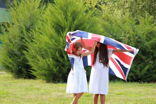 Two young girls — Stock Photo, Image