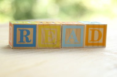 çocuklar tahta bloklar yazım