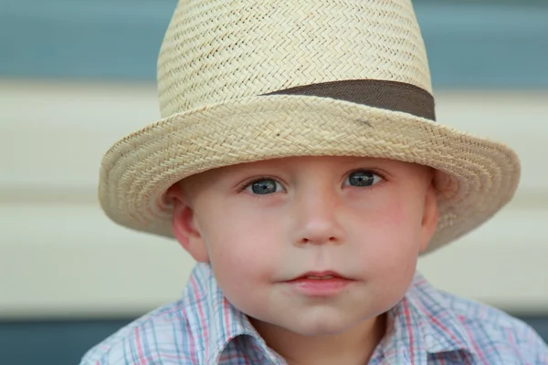 Prachtige kleine jongen — Stockfoto