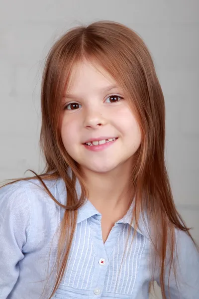 Imagen de una joven sonriente —  Fotos de Stock