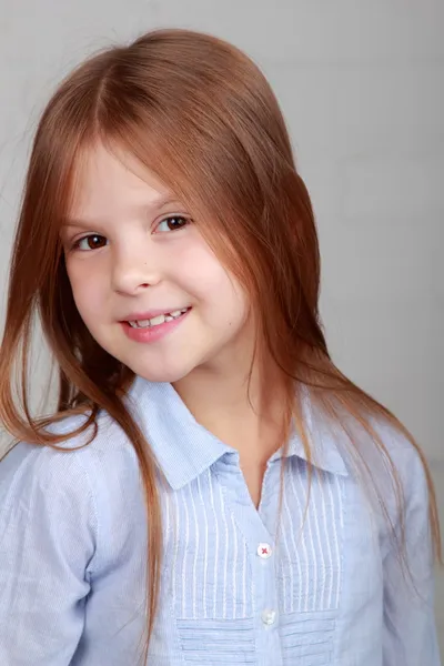 Close-up portrait of a beautiful little girl — Stock Photo, Image