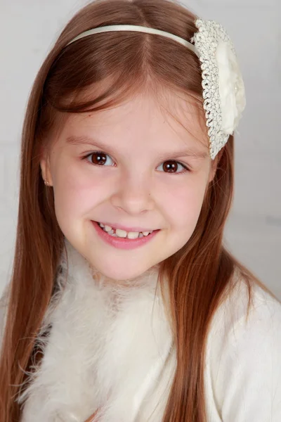 Portrait of a beautiful little girl — Stock Photo, Image