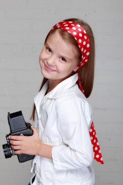 kamera ile küçük kız
