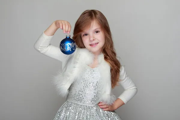 Niño con decoraciones navideñas —  Fotos de Stock