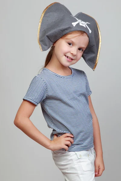 海賊の帽子で素敵な女の子 — ストック写真