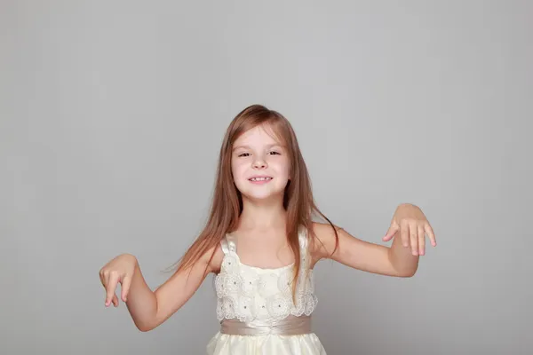 Bonito menina no vestido — Fotografia de Stock