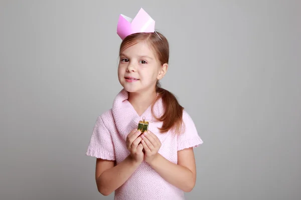 ピンクのニット ドレス子供 — ストック写真