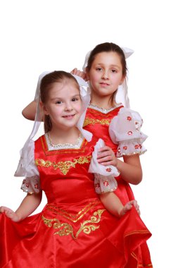 Kızlar Rus ulusal elbise