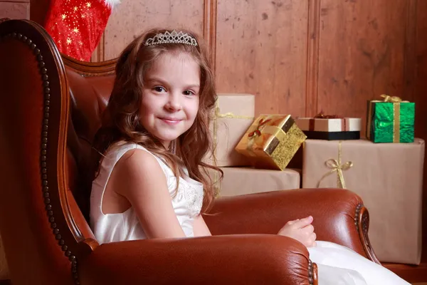 Beautiful princess near the fur-tree — Stock Photo, Image