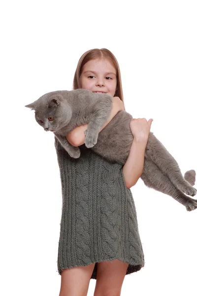 Küçük kız bir kedi ile oynadı — Stok fotoğraf
